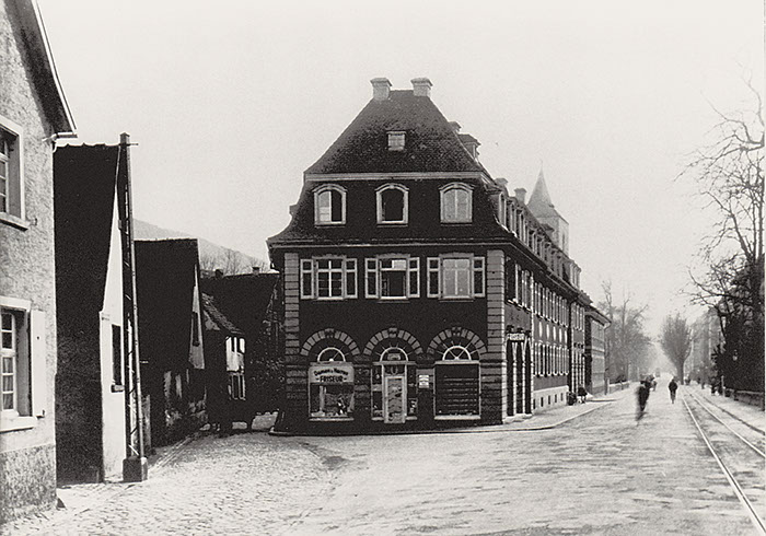 1951