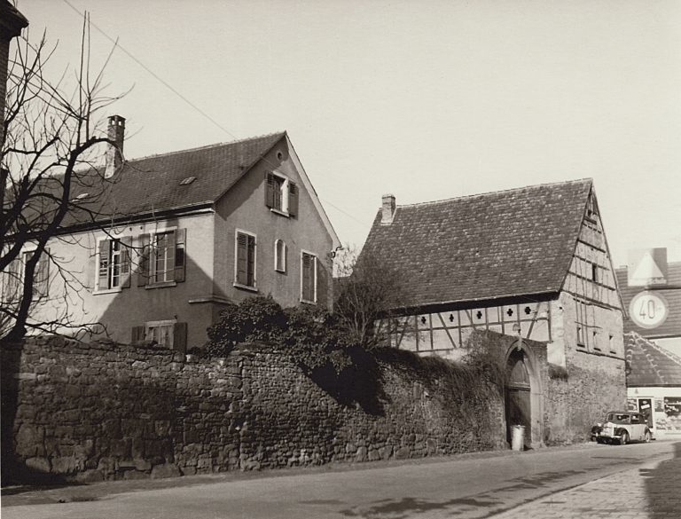 Vorburgmauer1940 768x585