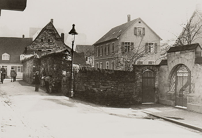 Vorburgmauer Kriegsstrasse